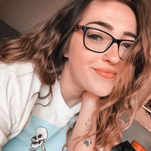 Meet your Posher, Nikki